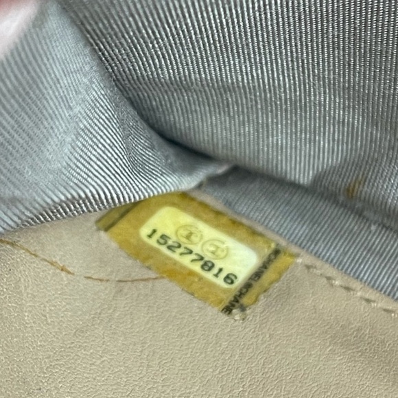 CHANEL Vintage Calf Skin Diamond Stitch CC Logo Long Flap Wallet On A Chain - Picture 3 of 14